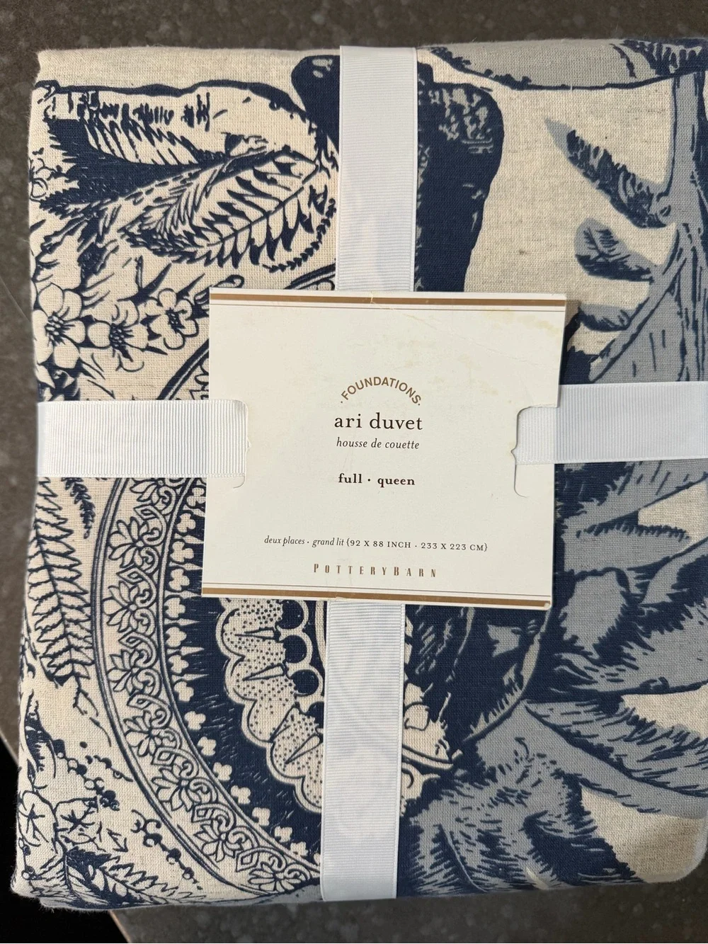 Pottery Barn Ari Duvet Cover in Navy and Cream